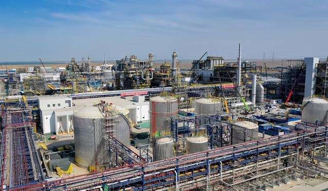 中沙（天津）聚碳一线PC装置投料试车一次成功