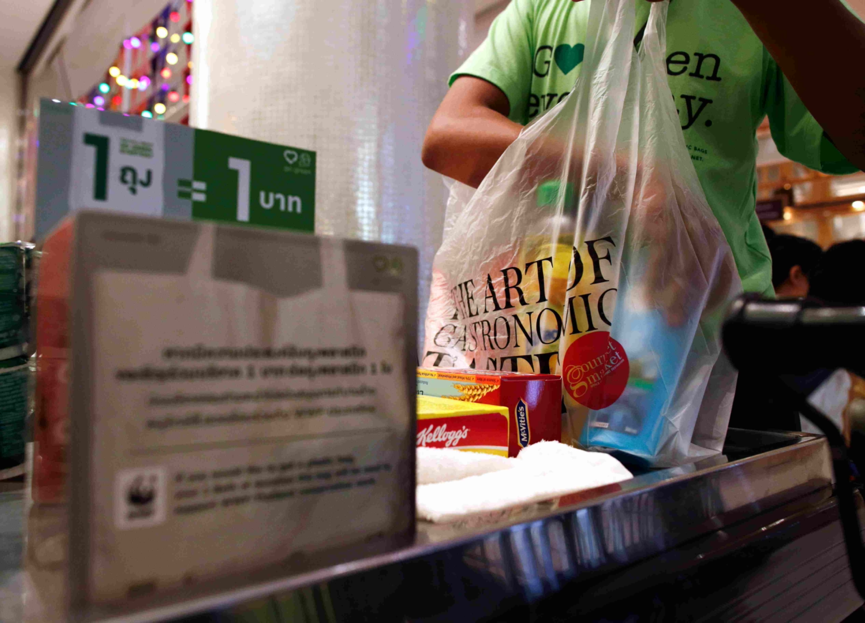 泰国：手提塑料袋及一次性塑料杯使用量减少100%