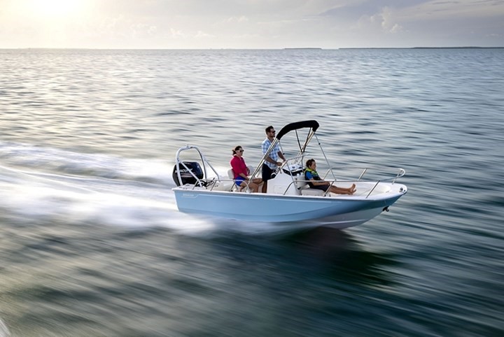 阿科玛Elium树脂用于制造完全可回收的玻璃纤维船