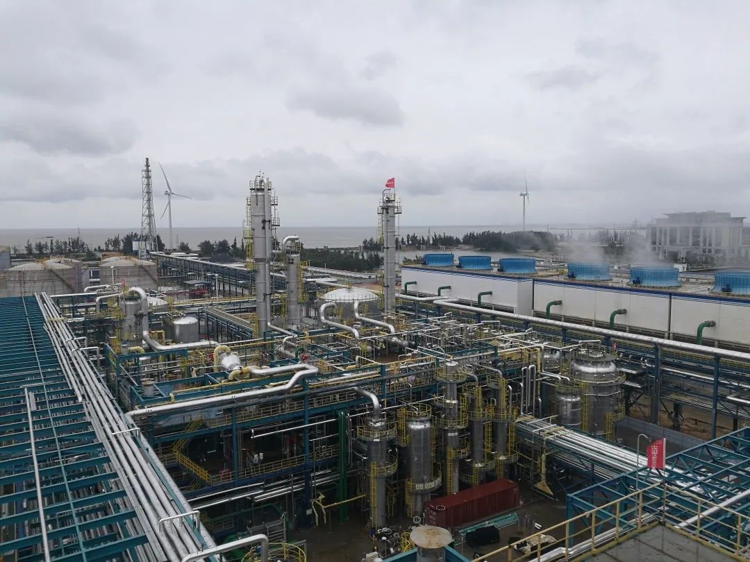 海南华盛24万吨/年双酚A装置一次投料开车成功