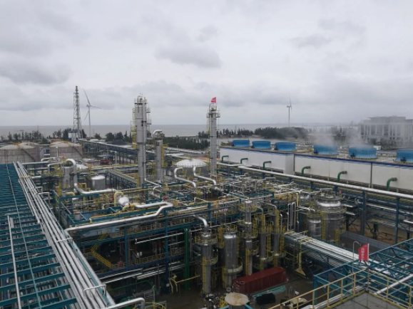 海南华盛24万吨/年双酚A装置一次投料开车成功